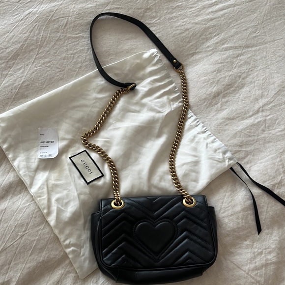 Black Gucci crossbody purse - Picture 2 of 2